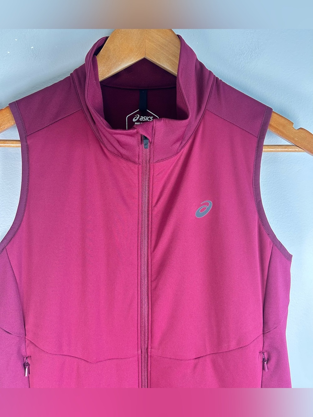 ASICS Womens H1 Running Vest Size M Red Burgundy Full Zip Reflective EUC - Picture 4 of 12
